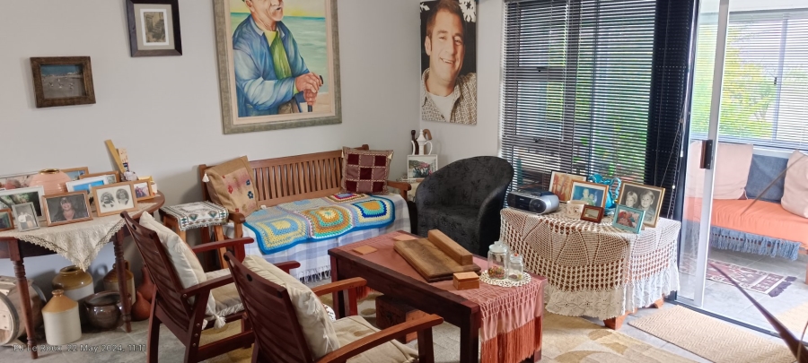 3 Bedroom Property for Sale in Heiderand Western Cape